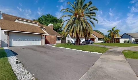 1547 Flamingo Ct, Homestead, FL 33035