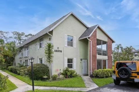 12076 Alternate A1a #E1, Palm Beach Gardens, FL 33410