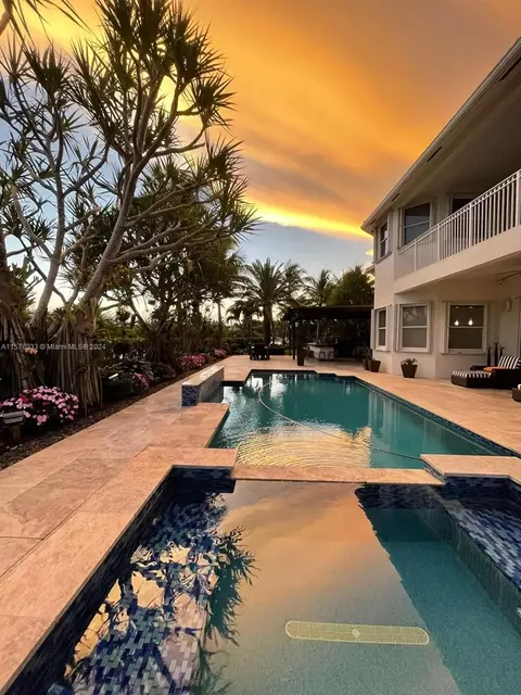 1353 Victoria Isle Dr, Weston, FL 33327