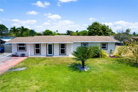 4951 NW 197th St, Miami Gardens, FL 33055