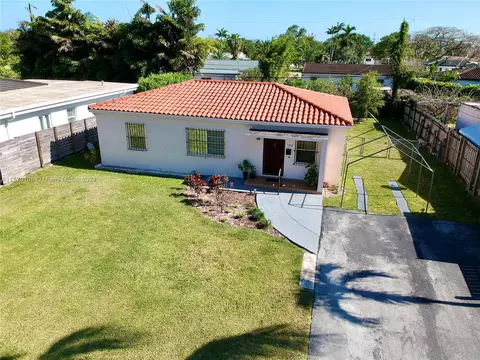 7390 SW 34th St, Miami, FL 33155