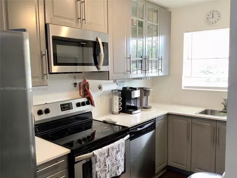 300 Layne Blvd #104, Hallandale Beach, FL 33009