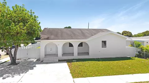 7102 SW 13th St, Miami, FL 33144