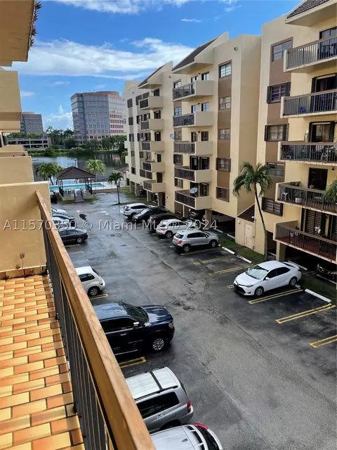 5249 NW 7th St #303, Miami, FL 33126