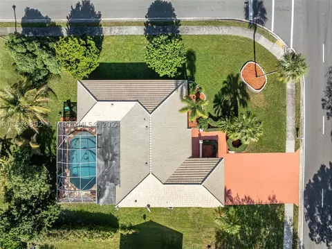 10100 Ramblewood Dr, Coral Springs, FL 33071