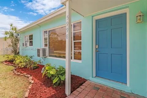5998 NW 24th Ct, Margate, FL 33063