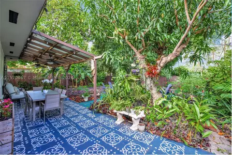 1345 NW 7th Ave, Fort Lauderdale, FL 33311