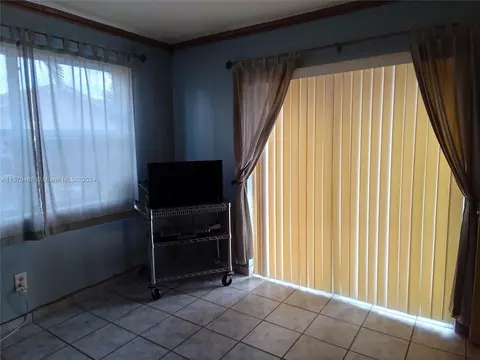 Living - Undisclosed, Hialeah, FL 33015 photo 2 of 4