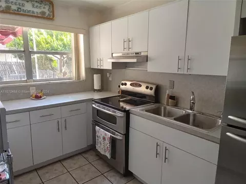 Kitchen - Undisclosed, Hialeah, FL 33015 photo 3 of 4
