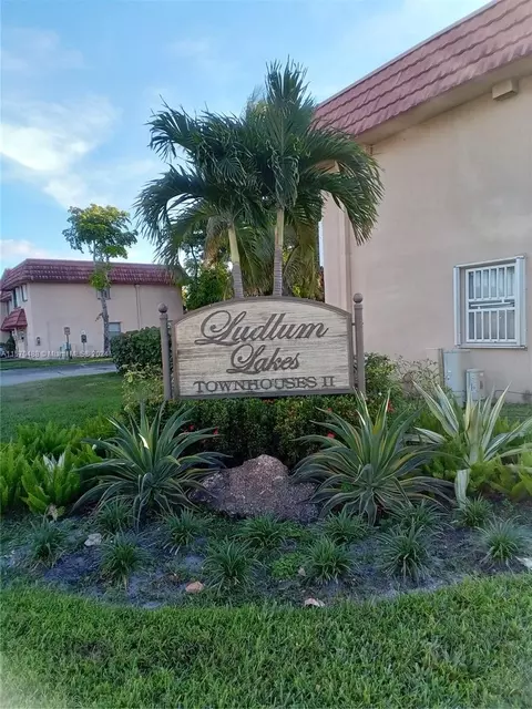 View/Area - Undisclosed, Hialeah, FL 33015 photo 2 of 2