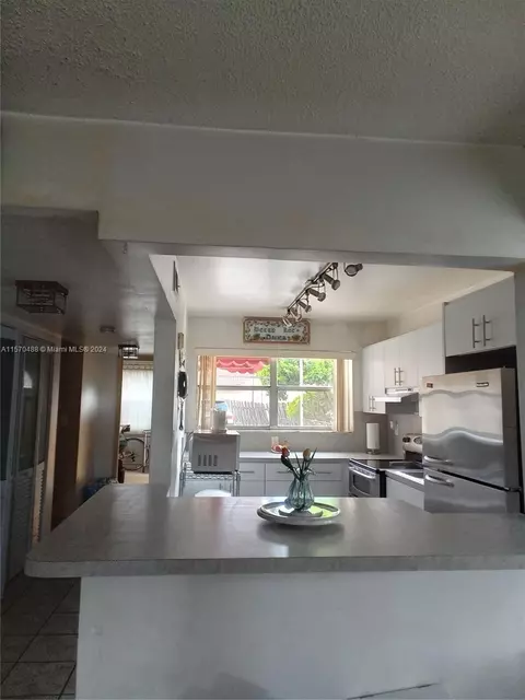Kitchen - Undisclosed, Hialeah, FL 33015 photo 4 of 4