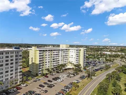 4400 Hillcrest Dr #807A, Hollywood, FL 33021