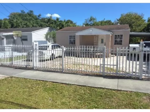 2436 NW 32nd St, Miami, FL 33142