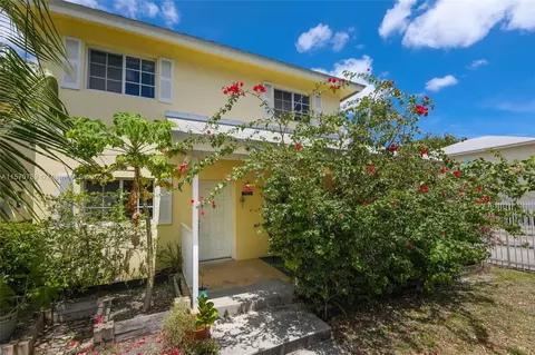 385 NW 19th St #72, Miami, FL 33136