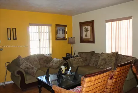 990 E 19th St, Hialeah, FL 33013 photo 8