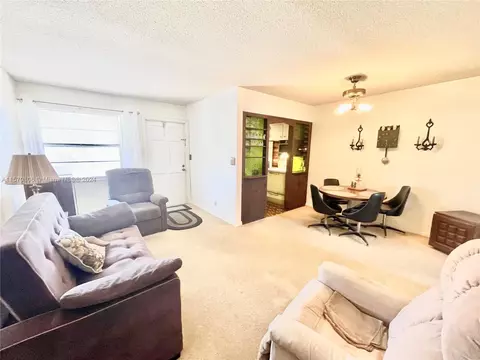 2145 Pierce St #202, Hollywood, FL 33020