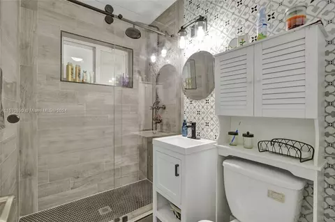 5420 E 7th Ave, Hialeah, FL 33013 photo 23