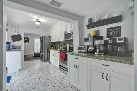 5420 E 7th Ave, Hialeah, FL 33013 photo 16