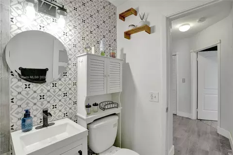 5420 E 7th Ave, Hialeah, FL 33013 photo 24