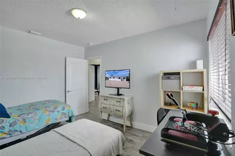 5420 E 7th Ave, Hialeah, FL 33013 photo 37