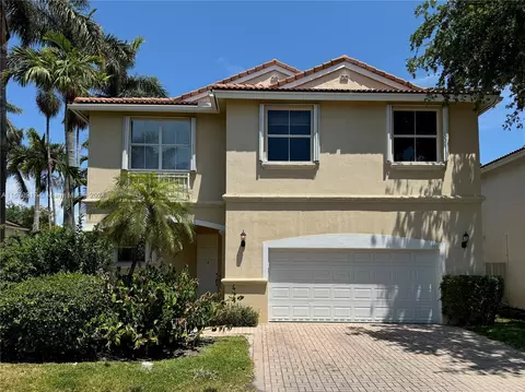 1095 Scarlet Oak St, Hollywood, FL 33019