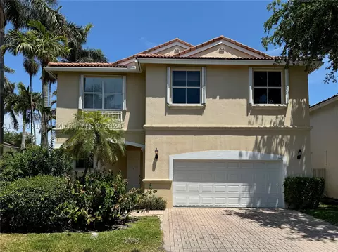 1095 Scarlet Oak St, Hollywood, FL 33019