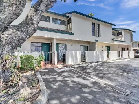 10826 SW 72nd St #25, Miami, FL 33173