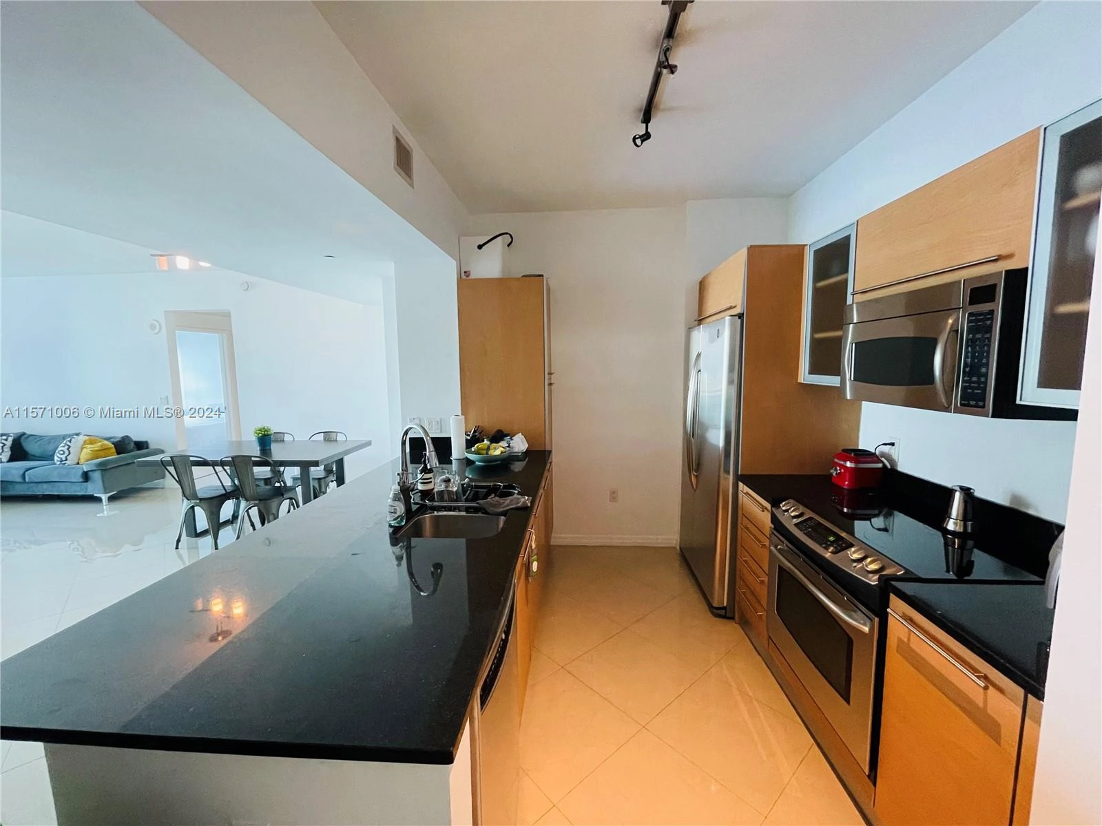 951 Brickell Ave Unit 2105  