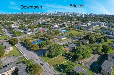 2480 NW 50th St, Miami, FL 33142