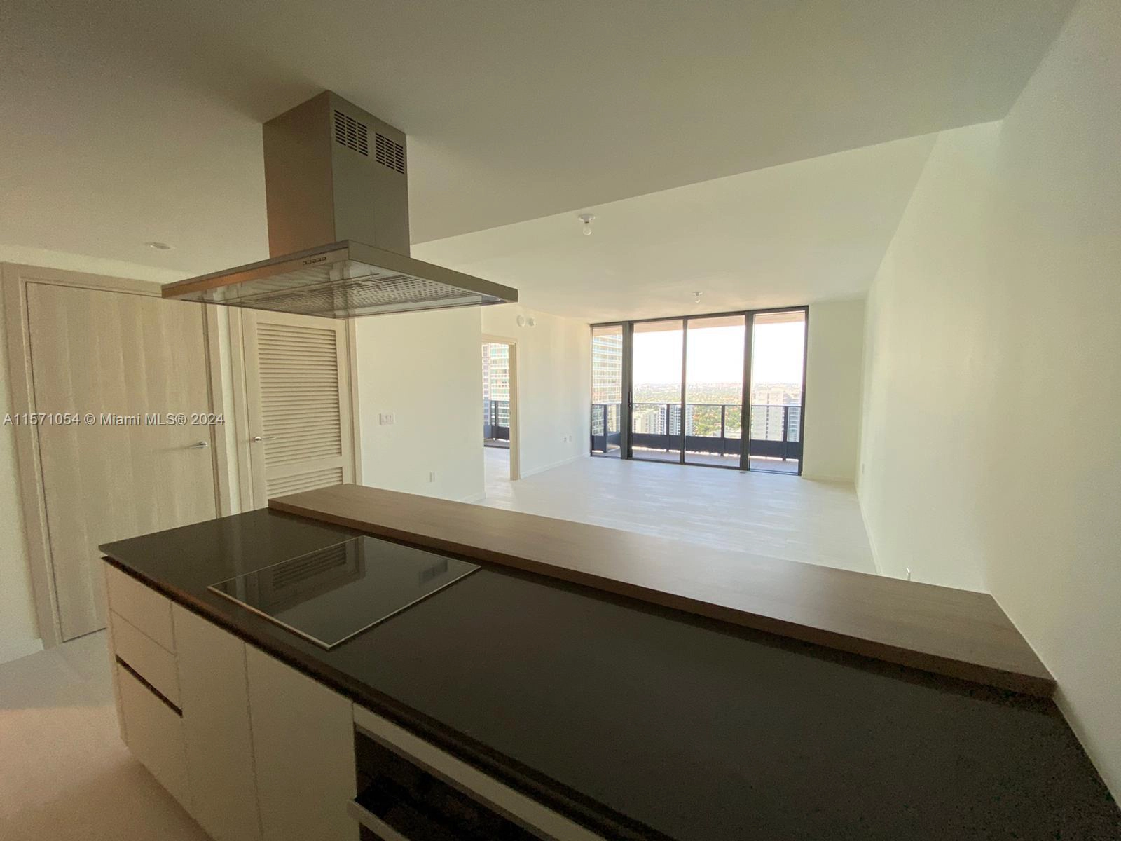 1000 Brickell Plz Unit 3008  