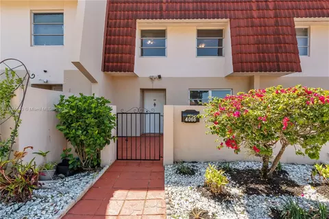 4066 Inverrary Dr #10E, Lauderhill, FL 33319