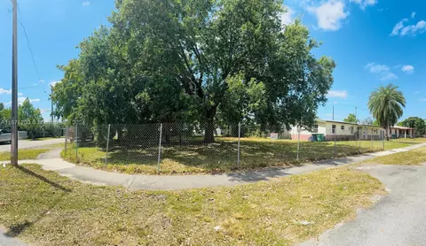 11450 SW 40th St, Miami, FL 33165
