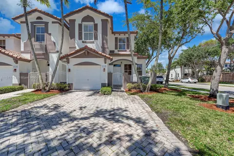 6324 SW 165th Ave, Miami, FL 33193