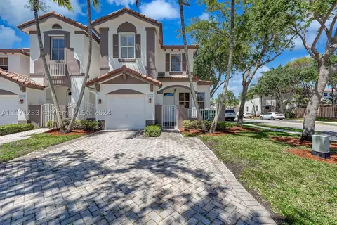 6324 SW 165th Ave, Miami, FL 33193