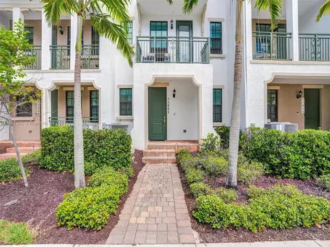 11521 SW 13th Ct, Pembroke Pines, FL 33025