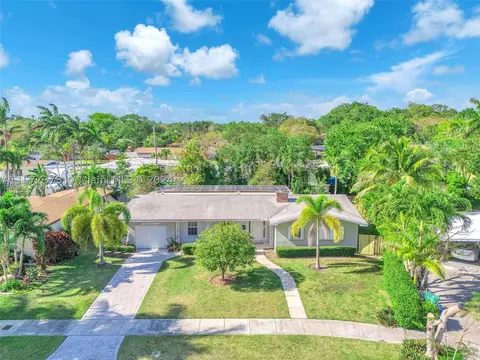 8895 SW 187th St, Cutler Bay, FL 33157