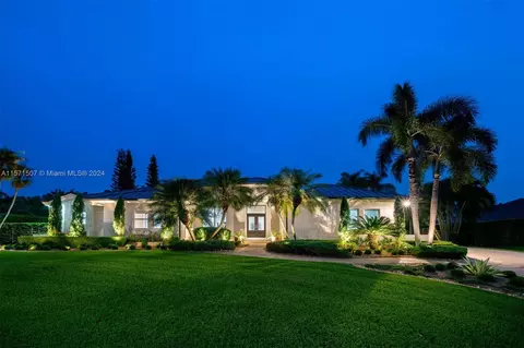 8530 SW 166th St, Palmetto Bay, FL 33157