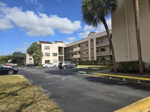 3470 Foxcroft Rd #308, Miramar, FL 33025