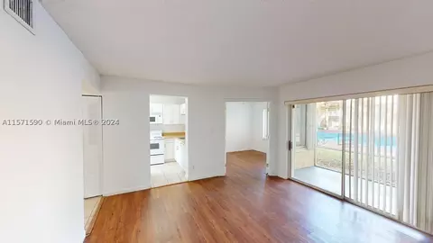 1006 Coral Club Dr #1006, Coral Springs, FL 33071