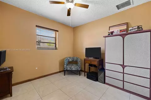 Other - 5470 W 9th Ave, Hialeah, FL 33012 photo 3 of 3