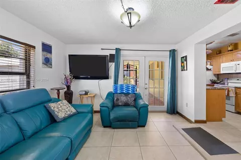 Living - 5470 W 9th Ave, Hialeah, FL 33012 photo 8 of 8