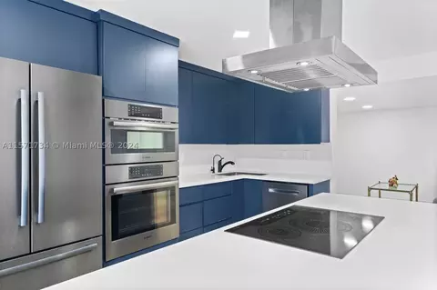 1002 NE 24th Ave #188, Hallandale Beach, FL 33009