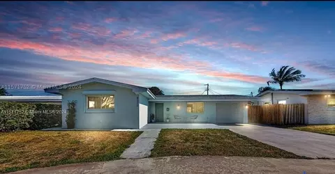 8320 NW 15th Ct, Pembroke Pines, FL 33024