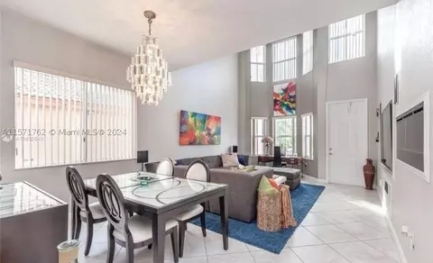 206 SE 15th St #206, Dania Beach, FL 33004