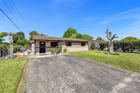 2211 NW 30th Way, Fort Lauderdale, FL 33311