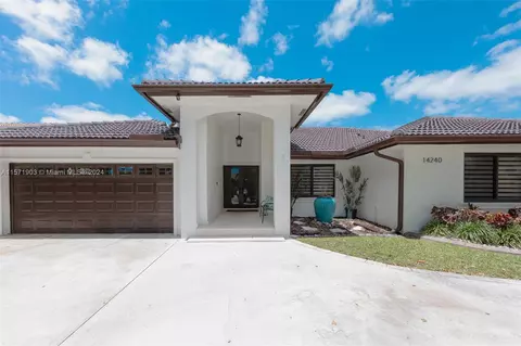 14240 SW 153rd Pl, Miami, FL 33196