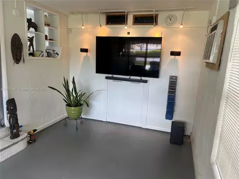 Living - 1113 NW 10th Ave, Fort Lauderdale, FL 33311 photo 1 of 2