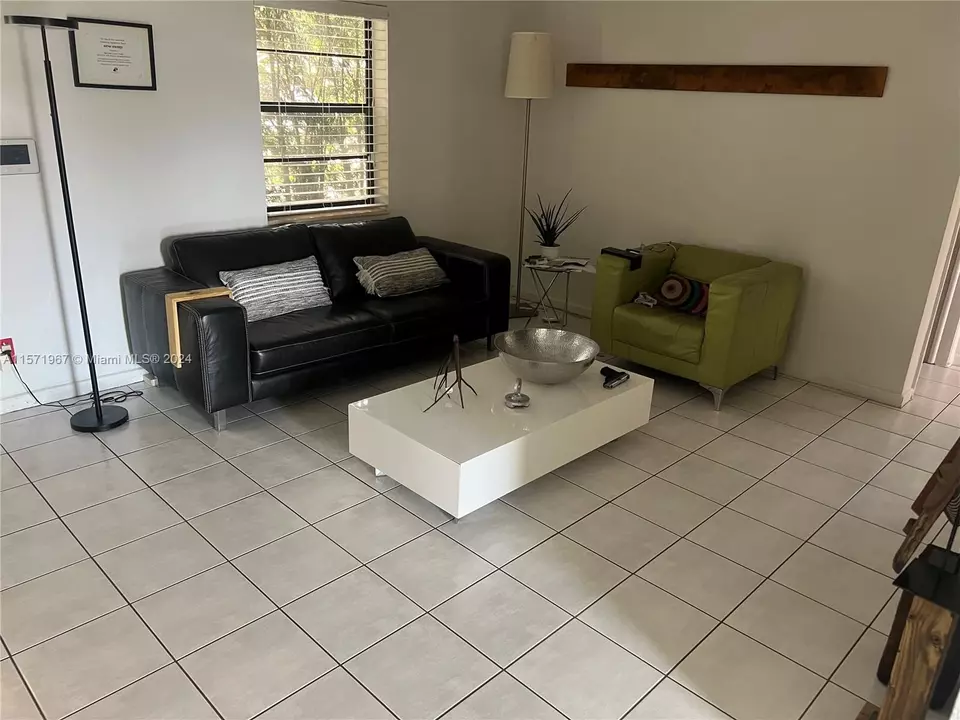Living - 1113 NW 10th Ave, Fort Lauderdale, FL 33311 photo 2 of 2