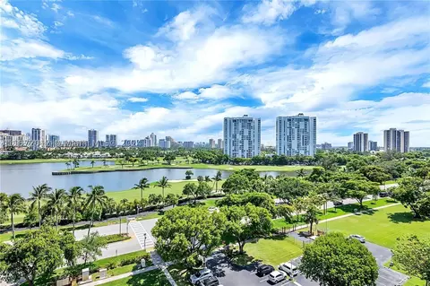 3625 N Country Club Dr #2409, Aventura, FL 33180