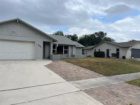 1266 E Westchester Dr E, West Palm Beach, FL 33417